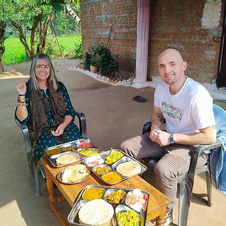 Maji Homestay Khajuraho Luaran gambar