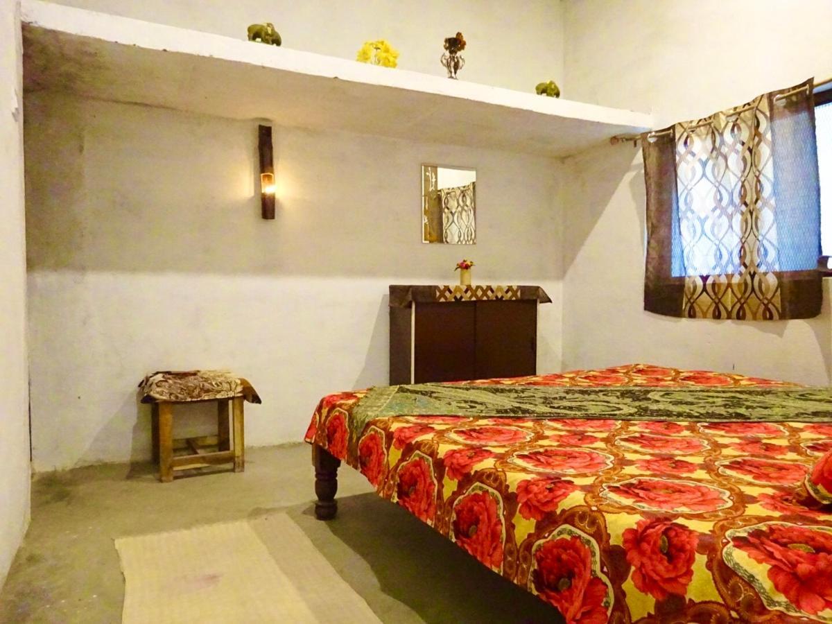 Maji Homestay Khajuraho Luaran gambar